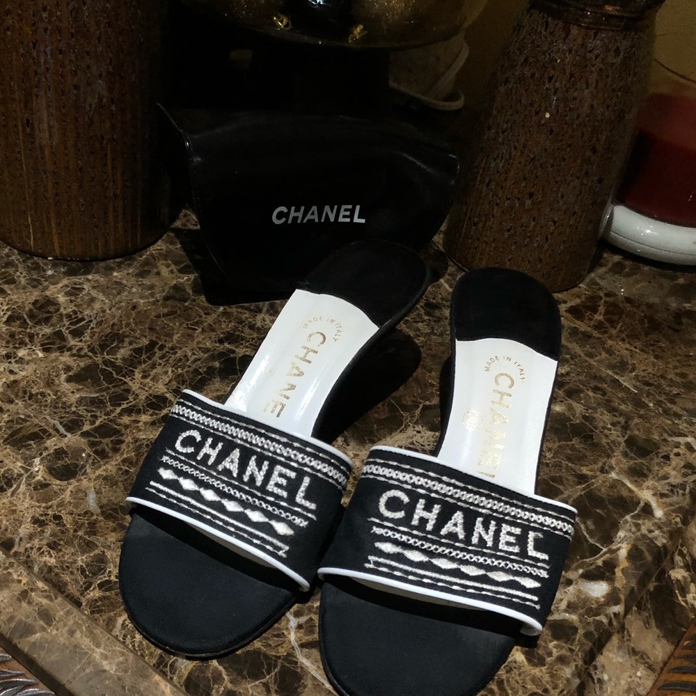 Channel vintage slides